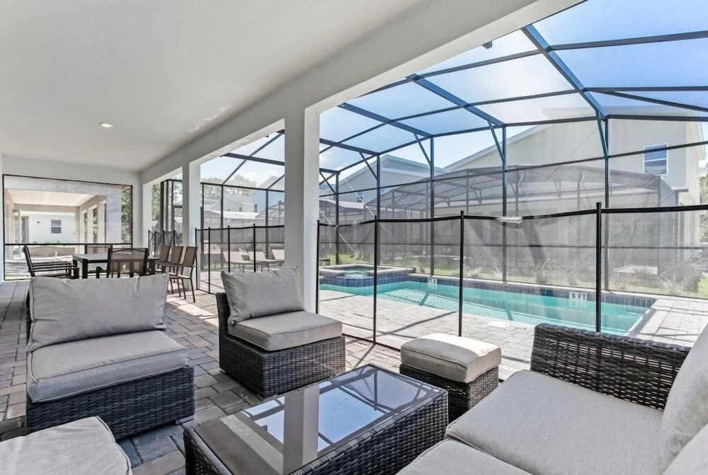 Superior 9 Bed Games Room, Pool Spa Themed Rooms! Home