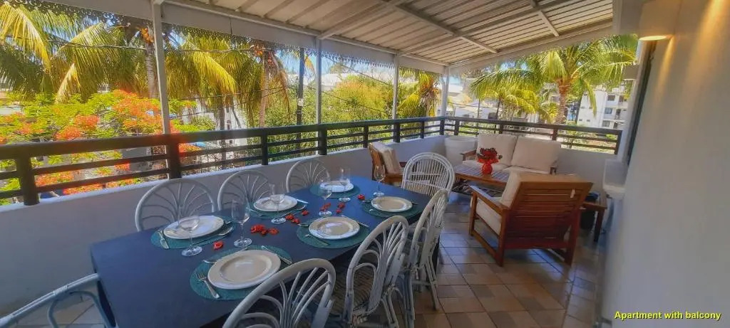 Modern apartment - Excellent location 50m from the beach, restaurants, bars, shops
