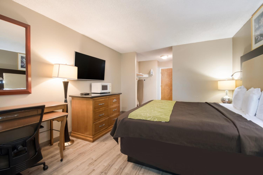 Rodeway Inn & Suites Portland West - Beaverton