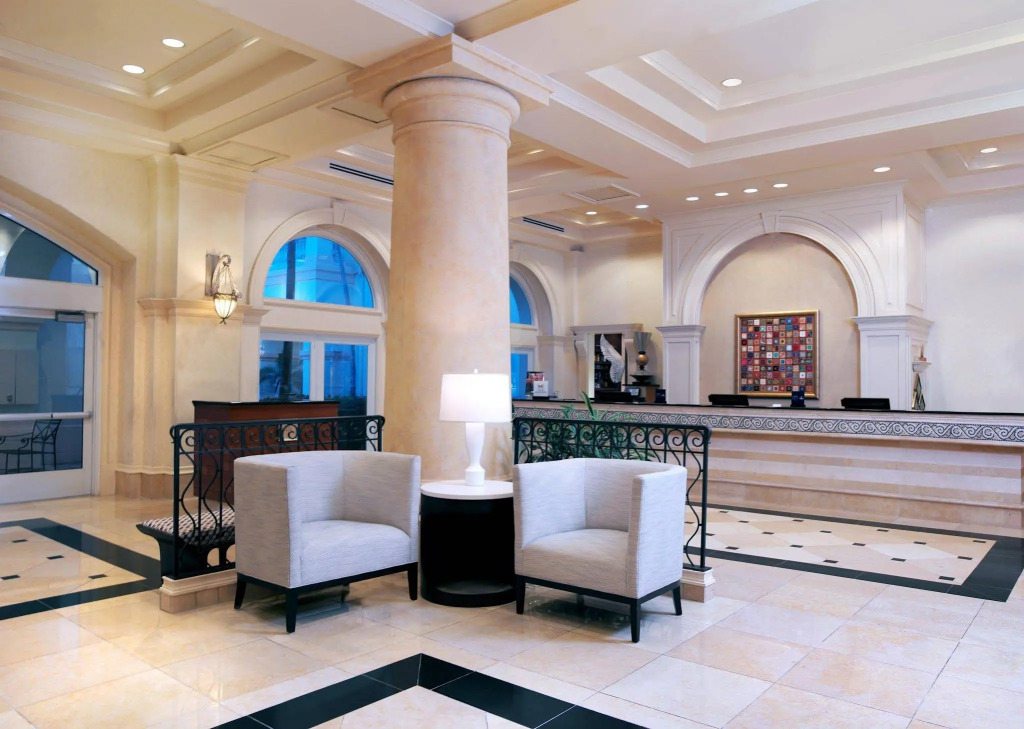 Hilton Naples