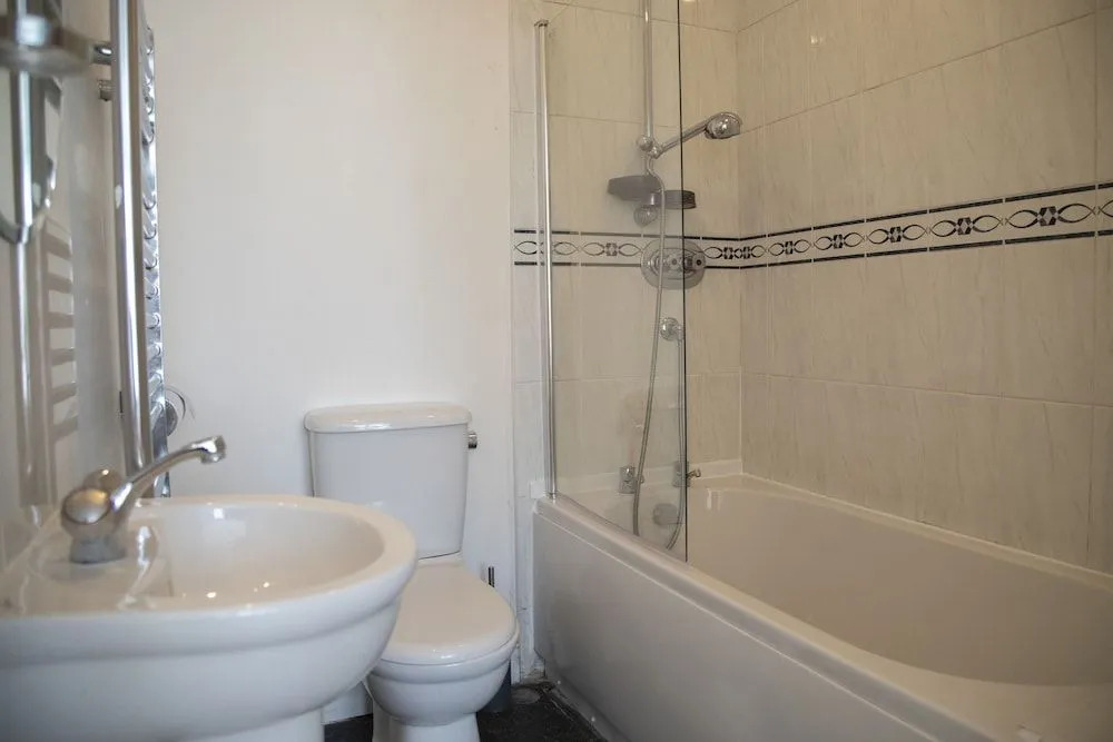 Karah Suites - Motorpoint Arena