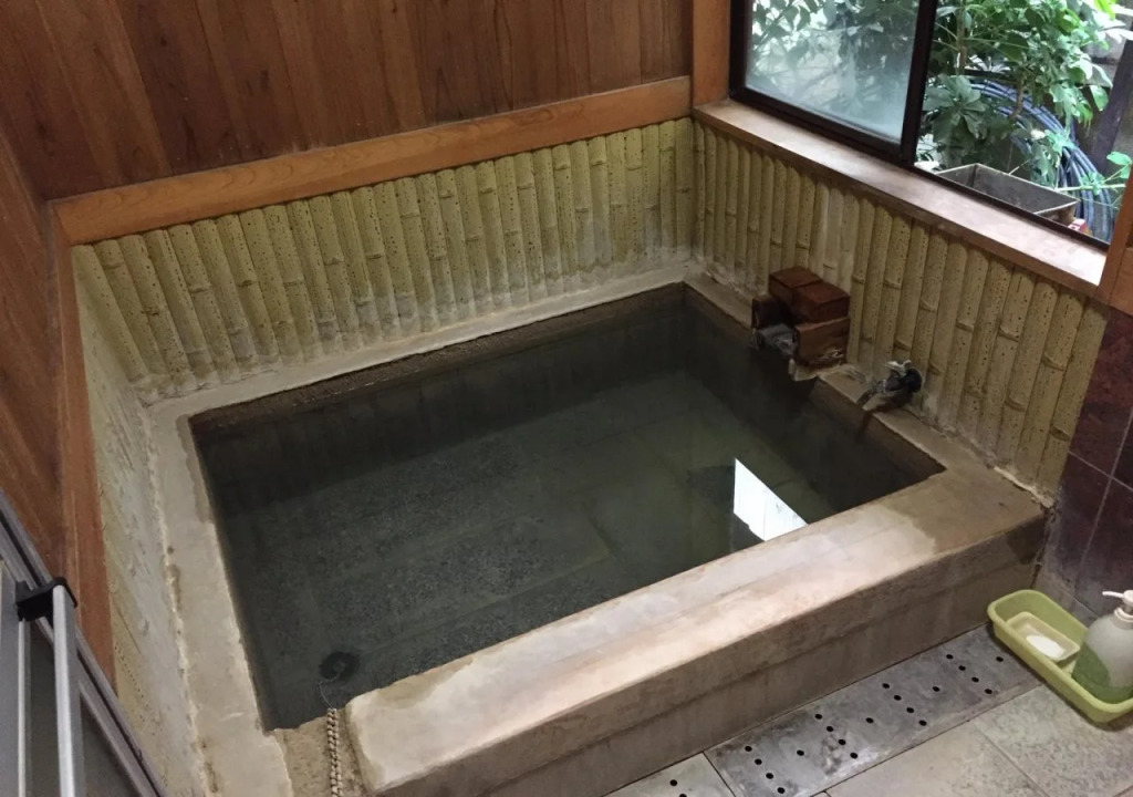 J-Hoppers Kumano Yunomine Guesthouse