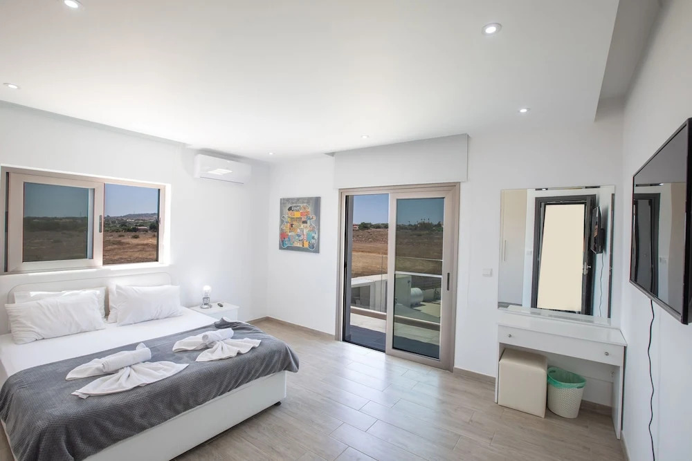 Villa Sienna, Fabulous 6bdr Protaras Villa