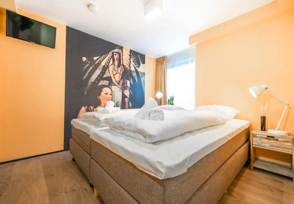 Pink Flamingo Boutique Hostel