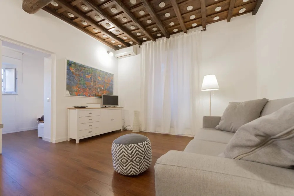 Panieri Apartment