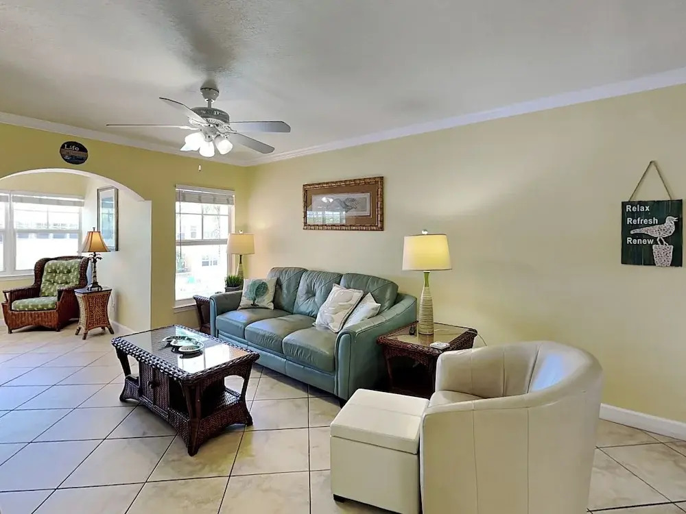 Barefoot Beach Resort B-201 by Distinctive Beach Rentals