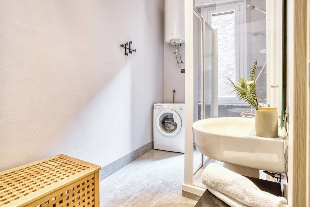 Centric Flat