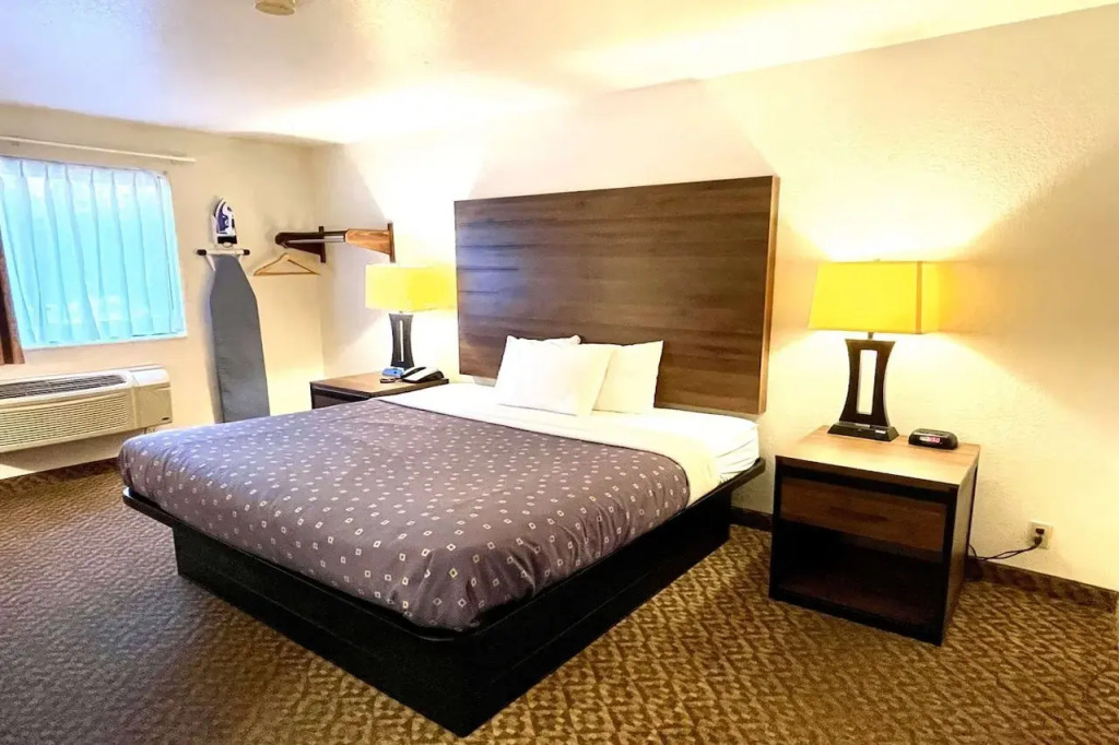 Super 8 By Wyndham Prince Frederick