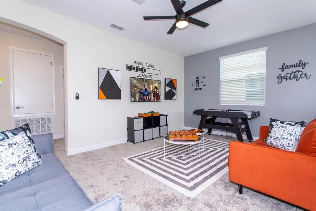 Stunning 5 Bd w/ Pool Close to Disney @ Storey Lake 2767