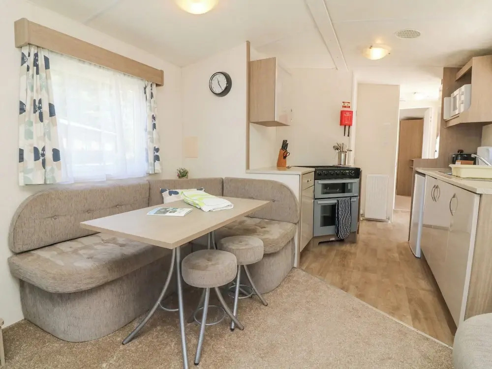 26 Manleigh Park