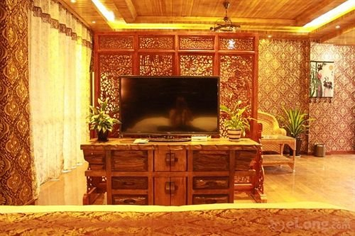 Xishuangbanna Fengweizhu Inn