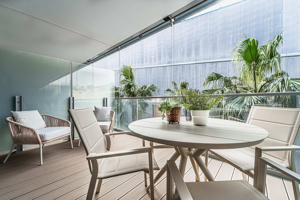 Luxury Waterfront Studio Balcony&Parking