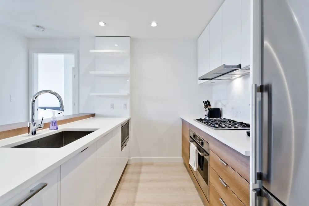 Suite Digs Waterfront