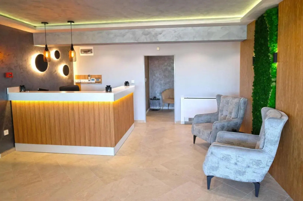 Paradise Hotel & Relax Center
