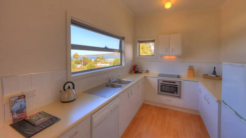 Ocean View Cottages - Essentially Tas Dover