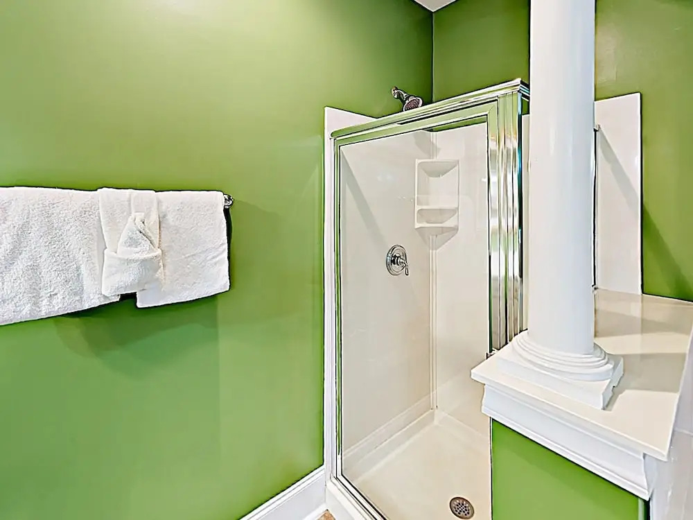 Updated Edgewater By Golfing & Waterway 4 Bedroom Condo