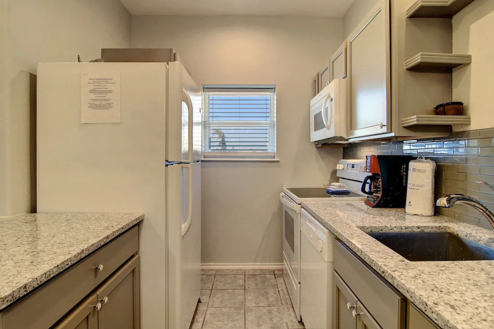 Turtle's Pace Siv5 2 Bedrooms 2 Bathrooms Condo