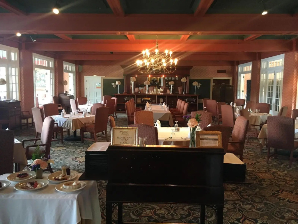 Columbia Gorge Hotel & Spa