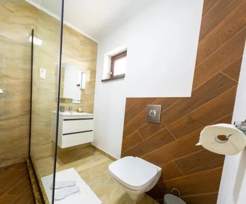 Casa cu Nuc