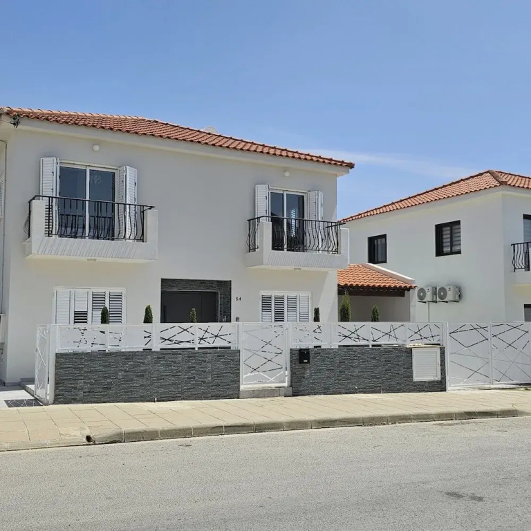 131 VOR - Stay M L Villa