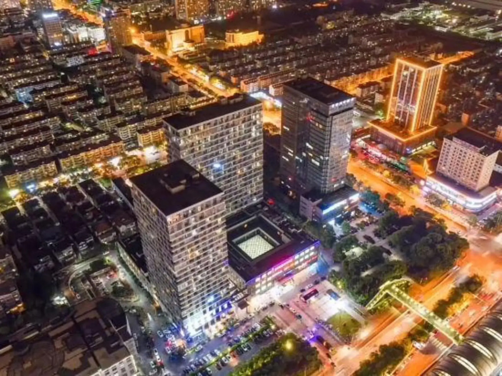 Shanghai Hongqiao International Exhibition Center  99 Xinbiao Selected Hotel