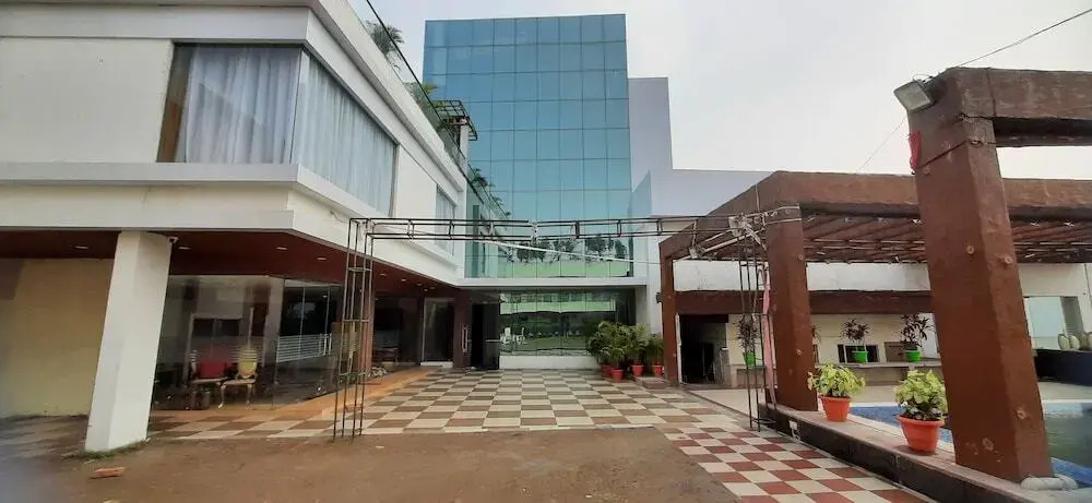 Sparsh Hotel & Resort