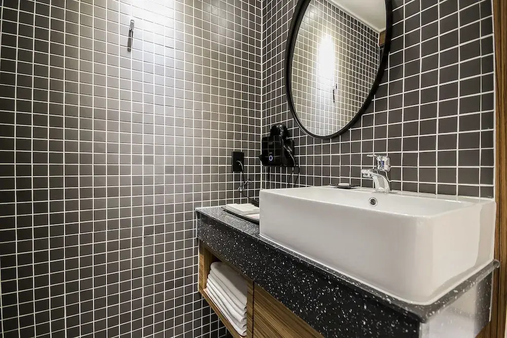Brooks Business Hotel