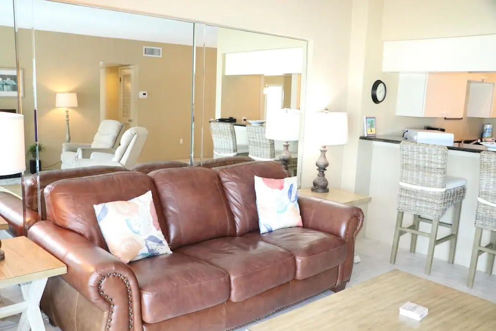 Jamaica Royale - T41 - 2 Br Condo