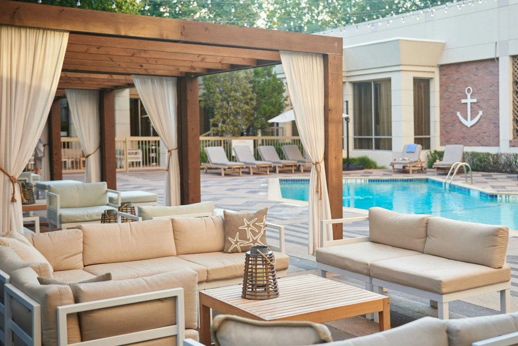 DoubleTree by Hilton Dallas Market Center