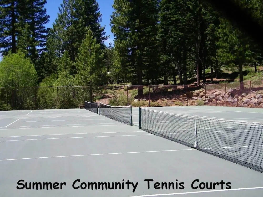 Forest View Townhouse 3 Bedroom Home by RedAwning