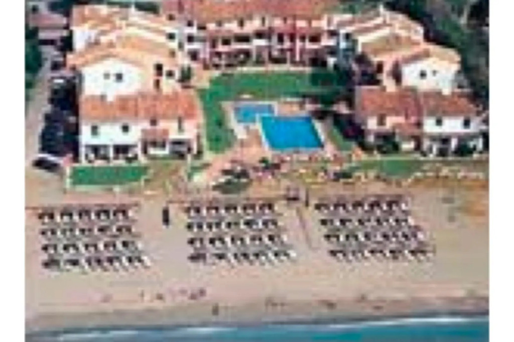 Playa Chica Beach Club