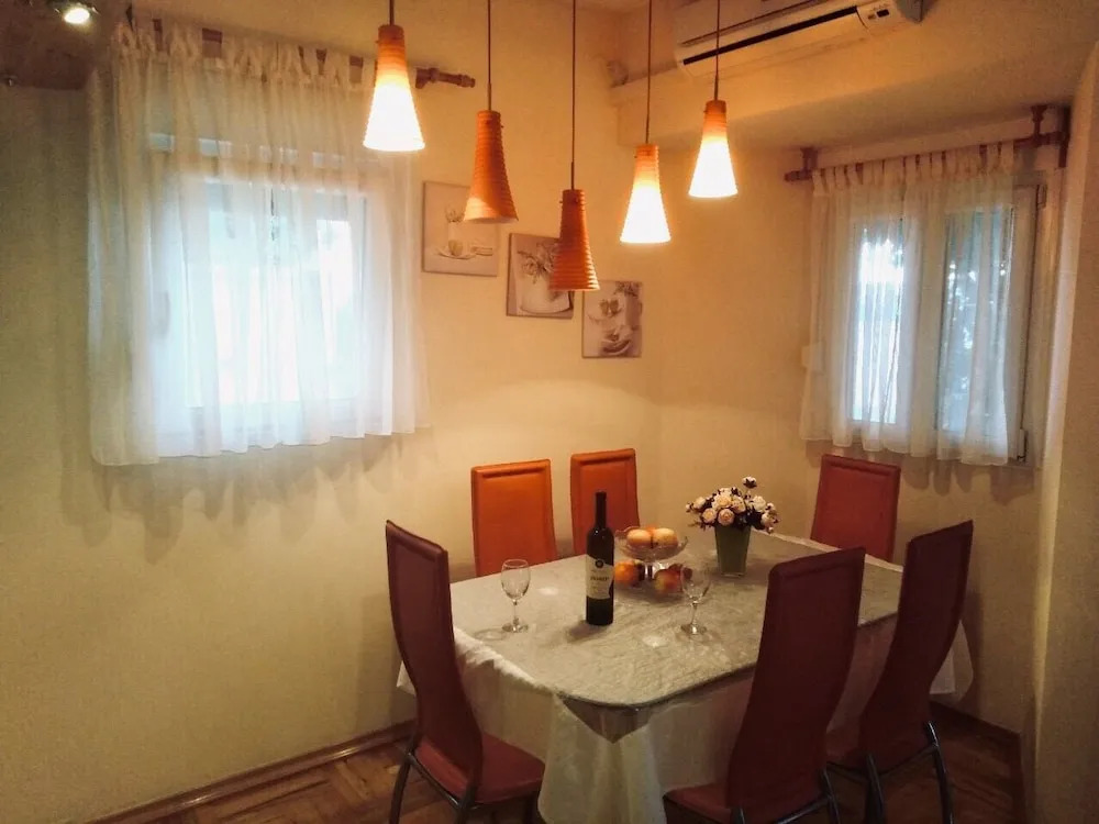 Apartment Radić
