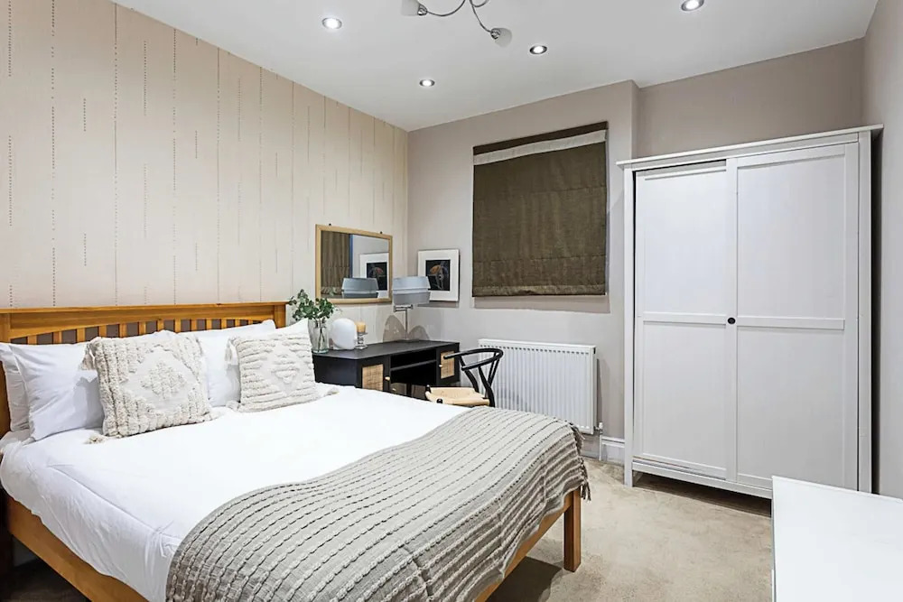 Stunning Flat in the Heart of Parsons Green