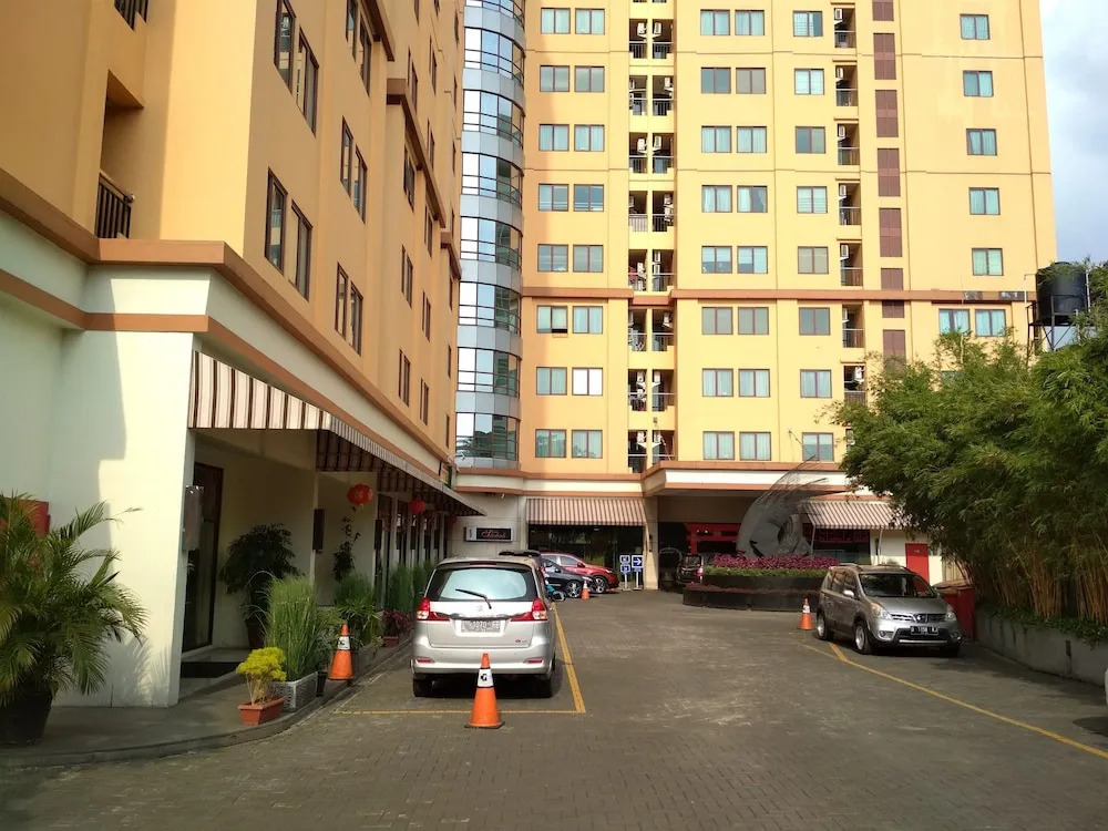 Gorgeous 2Br At Grand Setiabudi Apartment