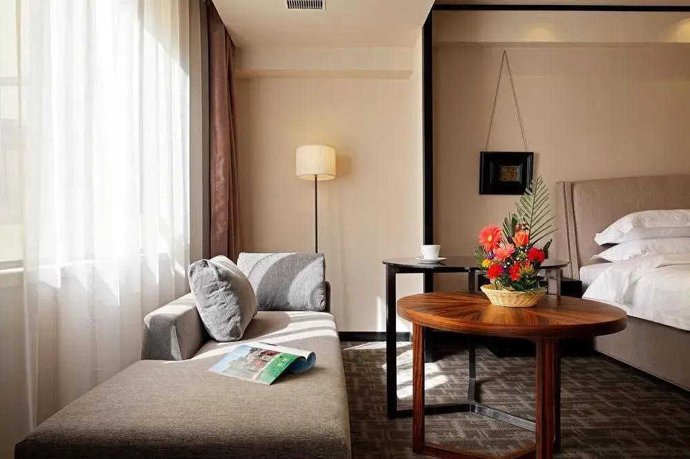 Wuhan Haiting Longan Hotel