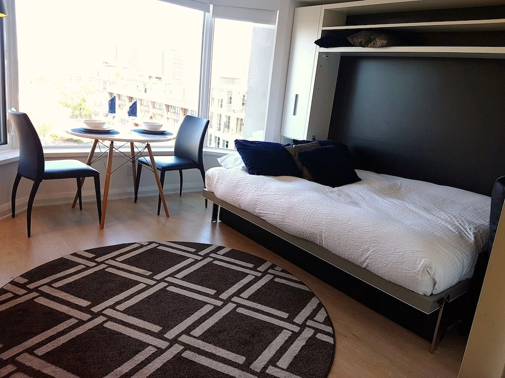 Jet Furnished Suites Yorkville
