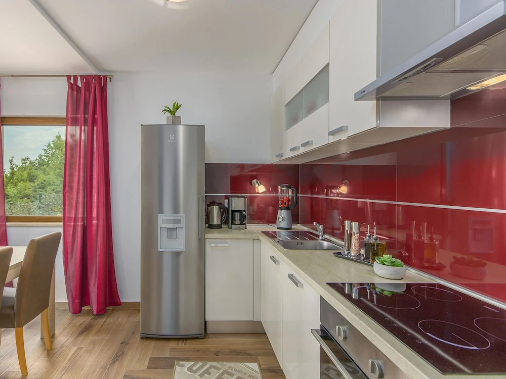 Modern Furnished Three Bedrooms Villa With Private Pool and Garden