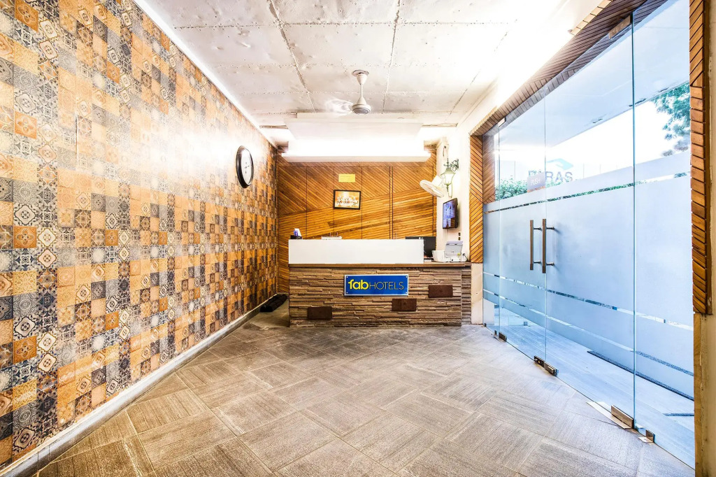 FabHotel Infinity Nest Sushant Lok