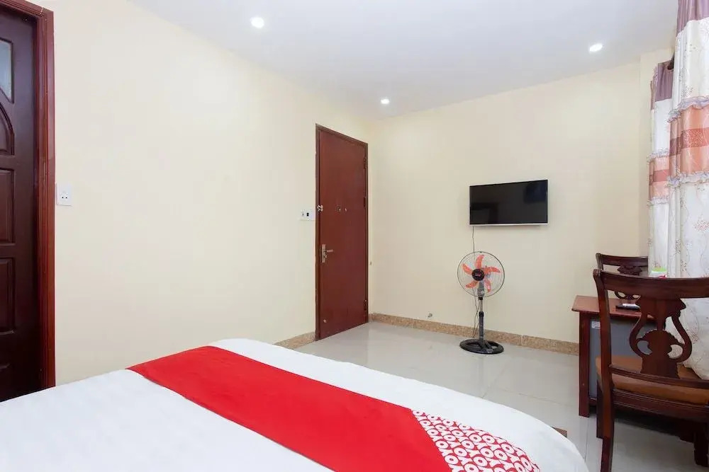 Phuong Hong Hotel