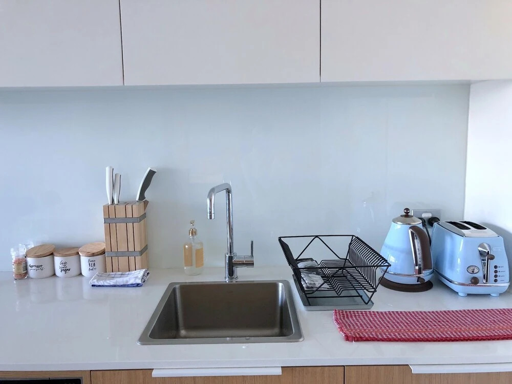 Modern Docklands Apartment in CBD