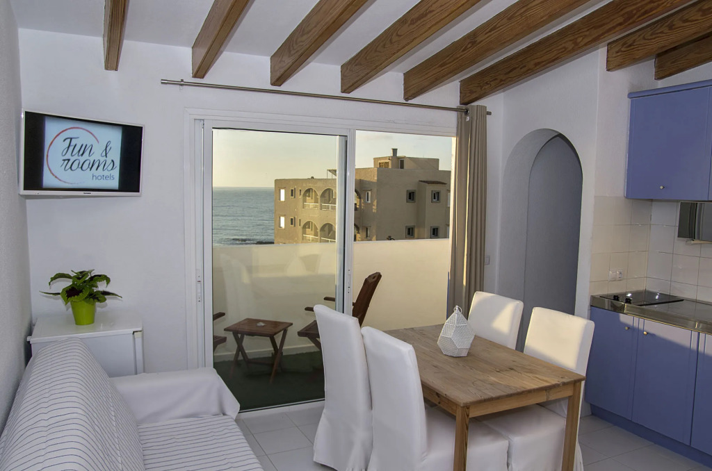 Outsite Ibiza - Work, Connect, Explore
