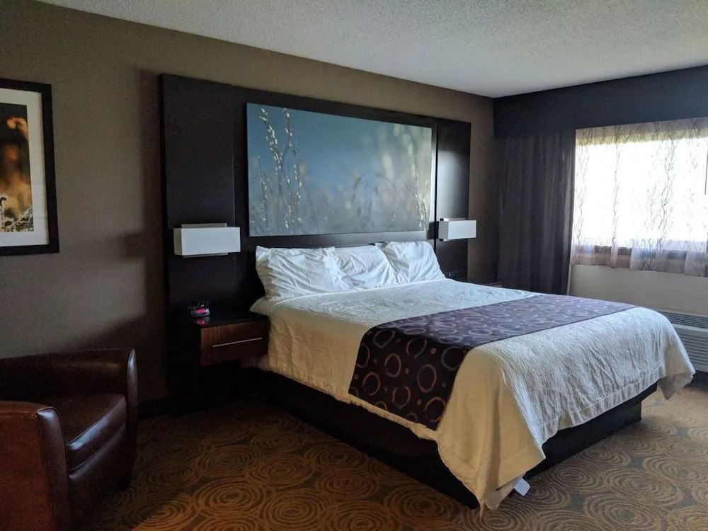 Royal River Casino and Hotel