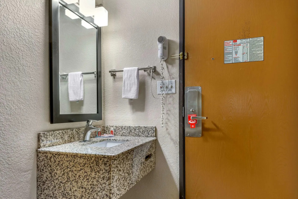 Econo Lodge La Crosse North