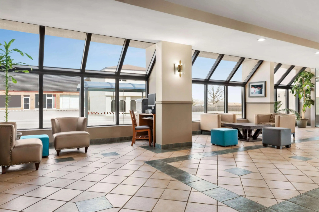 Ramada By Wyndham Niagara Falls near the Falls