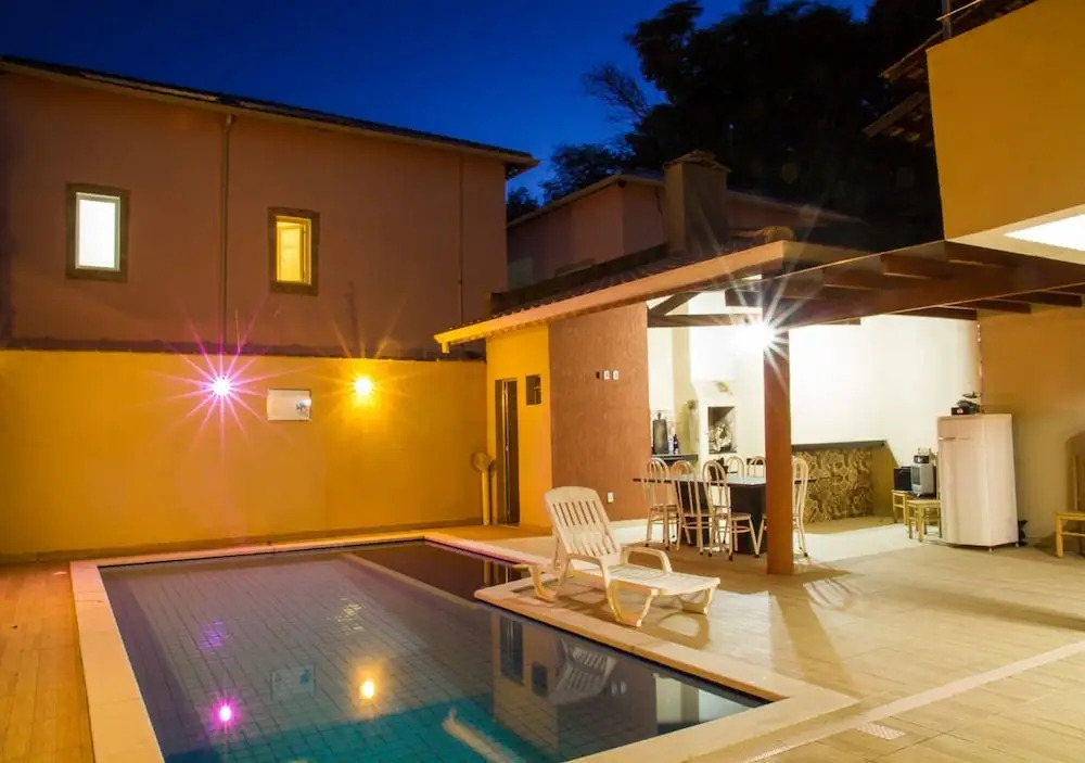 Casa na Praia de Mundaí com 4 quartos, piscina e área gourmet