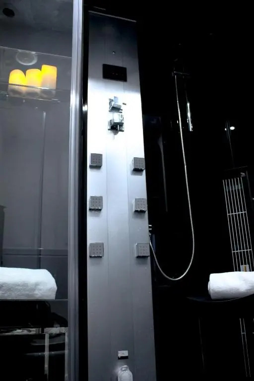 Seasides Paris - Suite Monroe (Adults Only)