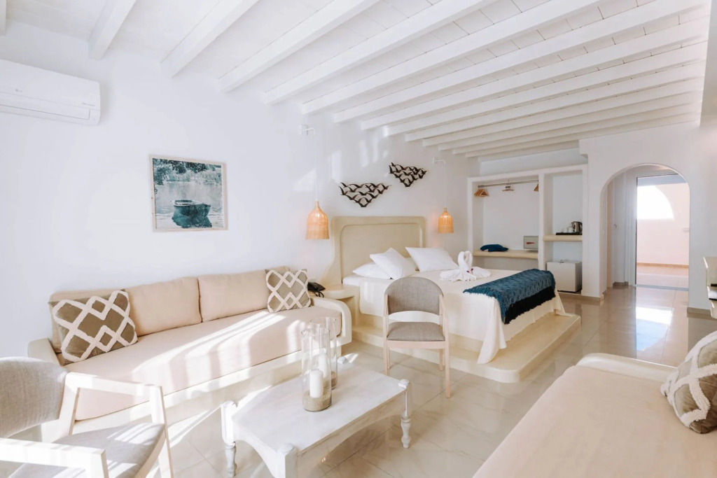 Nicolaus Club Prime Naxian