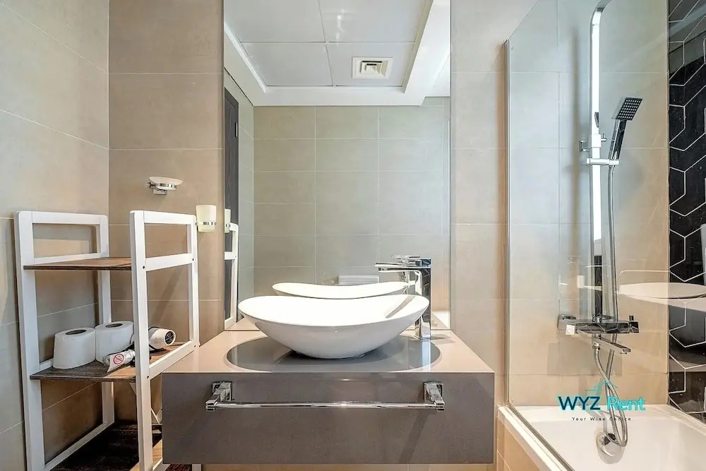 Charming 1 BR in AG Tower - Canal Views
