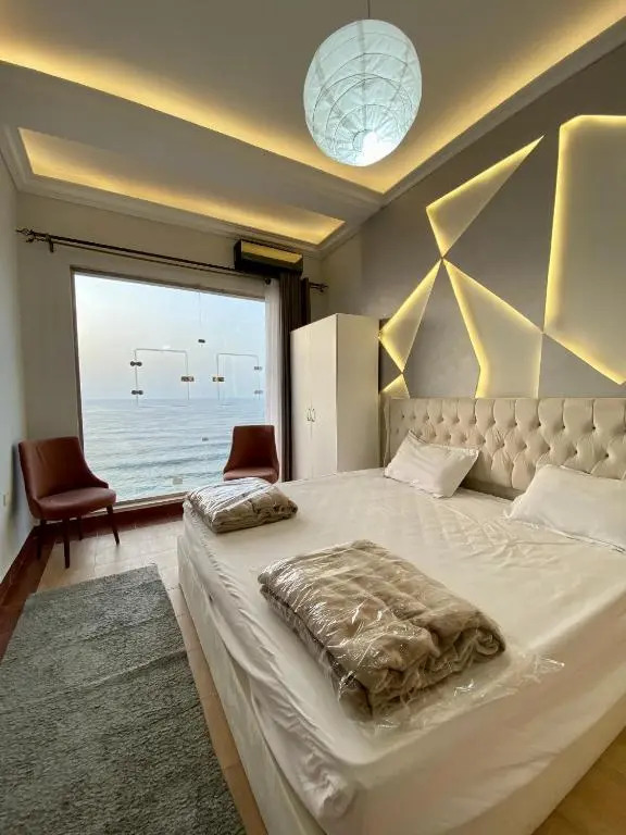 Hyat Suites & Rooms
