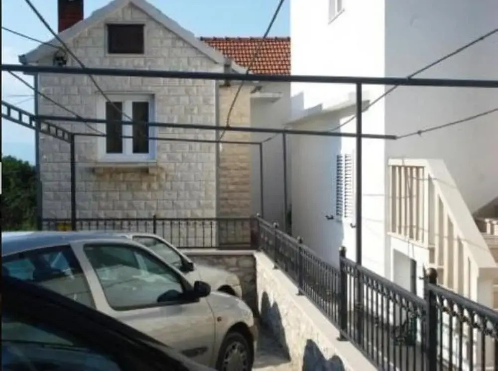 Adel - 70 m From Beach - A2
